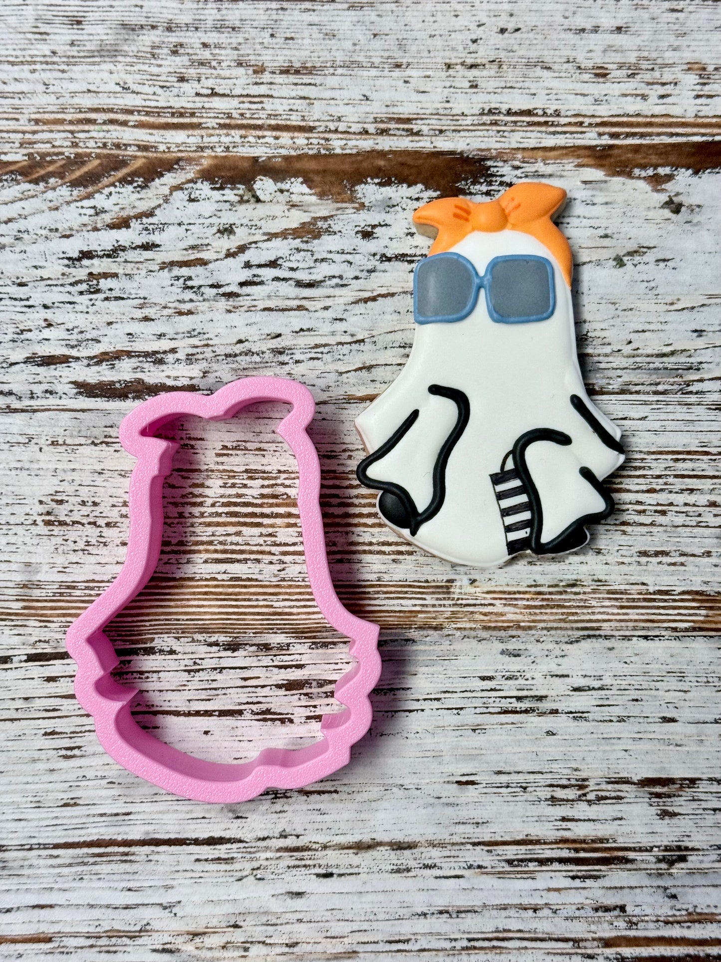 Cortador de galletas fantasma femenino